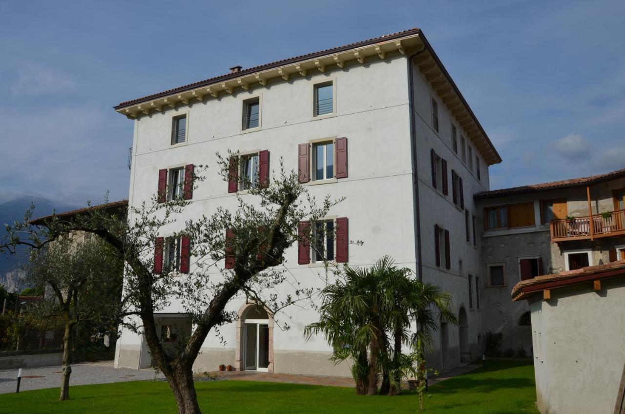 Apartamento Palazzo Oltre Arco Exterior foto